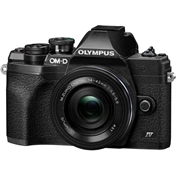 OLYMPUS OM-System E-M10IV 1442EZ DZ kit fekete/fekete/fekete MILC fényképezőgép KIT