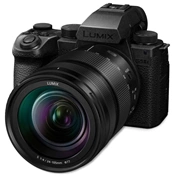 Panasonic Lumix DC-S5 II X + S 24-105mm f/4 Macro kit