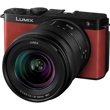 Panasonic Lumix S9 + Lumix S 20-60mm f/3.5-5.6 MILC fényképezőgép KIT (piros)