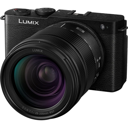 Panasonic Lumix S9 +  Lumix S 28-200mm f/4-7.1 Macro O.I.S. MILC fényképezőgép KIT (fekete)