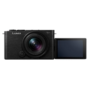 Panasonic Lumix S9 + Lumix S 18-40 mm f/4.5–6.3 MILC fényképezőgép KIT (fekete)